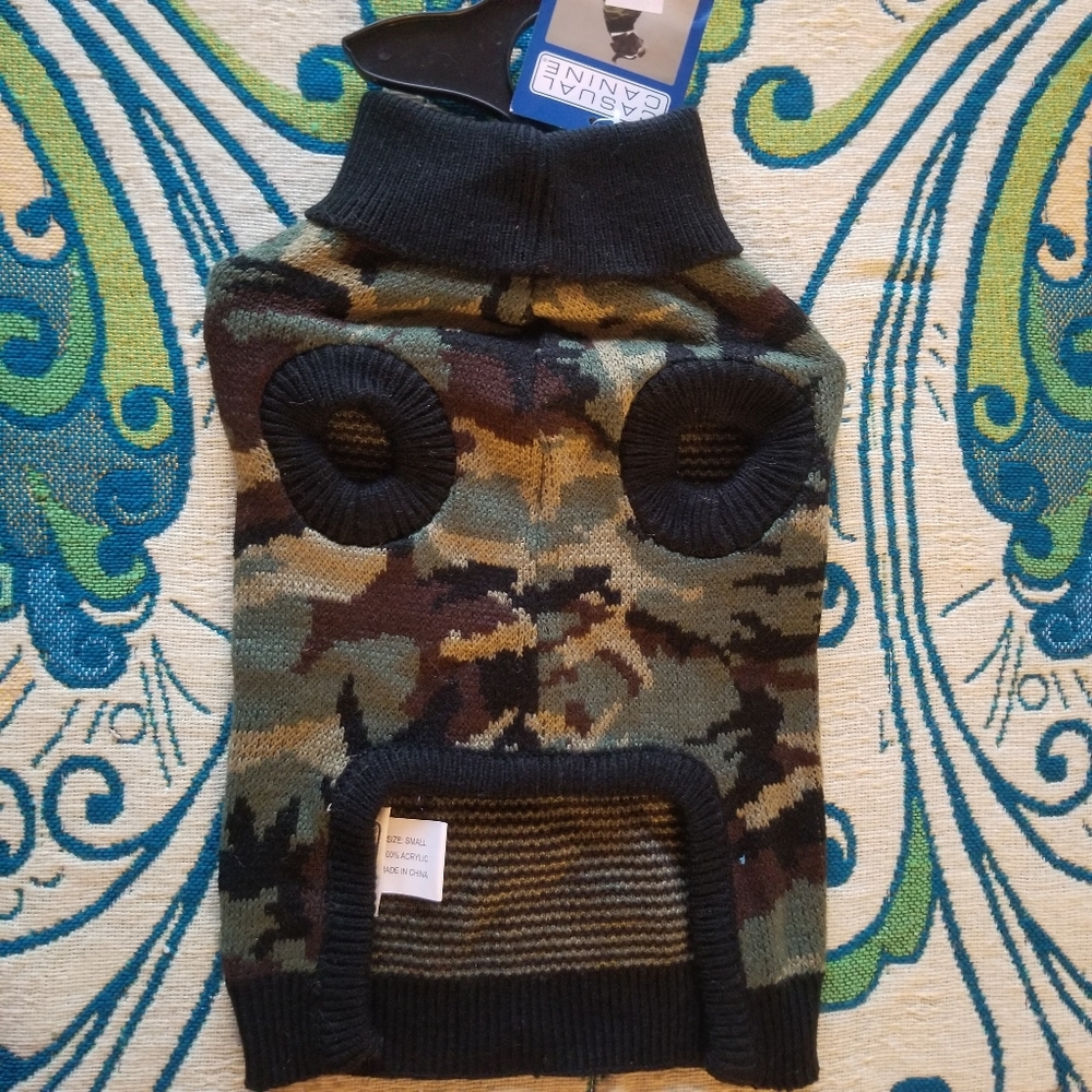 NWT XS Classic Green Camo Pattern Dog Sweater - Picture 4 of 8
